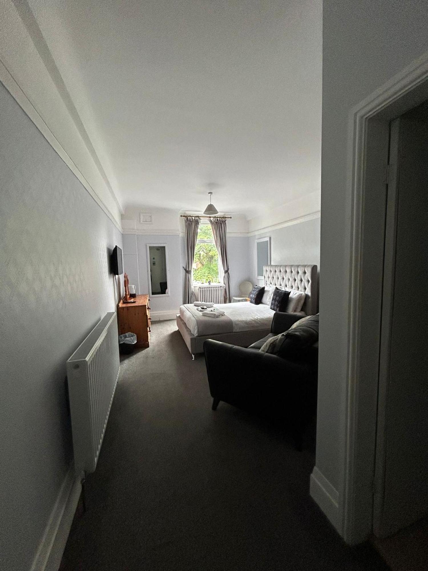 The Wheatley Hotel 3*